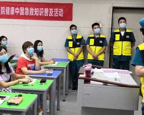 奇!挤乳沟会挤出乳腺增生？